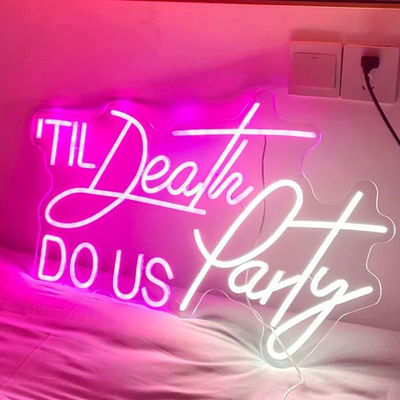 Via di installazione Flessibile RGB Neon Strip Light con Neon Light personalizzato