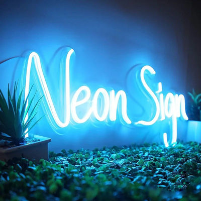 Via di installazione Flessibile RGB Neon Strip Light con Neon Light personalizzato