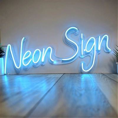 Segnale acrilico a neon a forma personalizzata per l'installazione all'aperto di magazzini