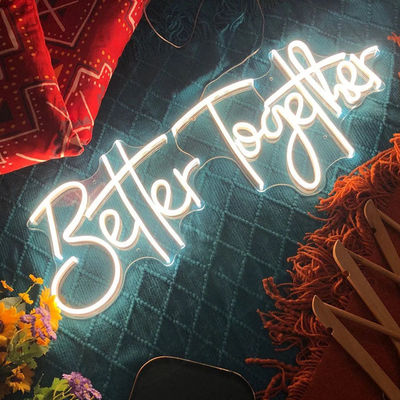 Party Bar Home Event Decorazione Neon Light Buon compleanno LED RGB Sign con Silica Gel