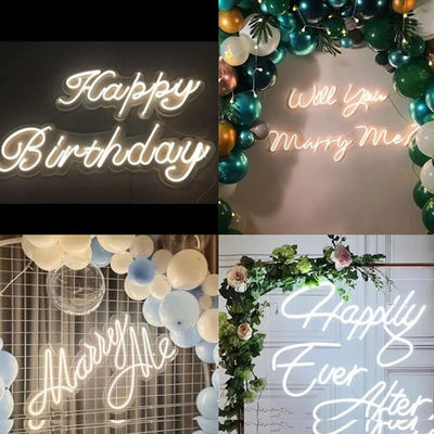 Segno di Neon per la festa di compleanno in camera da letto