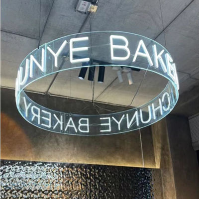 Decorazione domestica Ricchi colori LED Ring Neon Sign Light con Lettere Neon Personalizzate montate a Parete