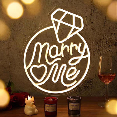 Decorazione murale con lettere acriliche con segnale al neon a LED