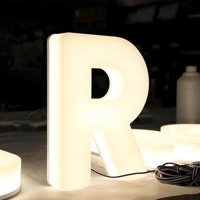 Segno retroilluminato in acciaio inossidabile Display di lettere 3D personalizzabile per loghi di aziende elettroniche