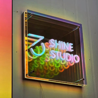 Colori personalizzabili 3D LED effetto infinito Specchio luce Neon segno con materiale di vetro