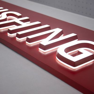 Display pubblicitario LED Light Box Sign con tensione di ingresso 12V e caratteri luminosi