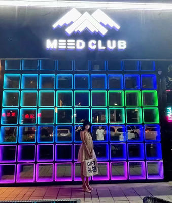 Luce di segnale al neon in acciaio inossidabile personalizzata con strisce a LED Proiettore 3D a specchio infinito