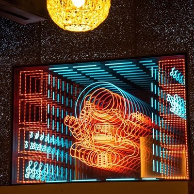 Personalizzazione RGB Acrilico Specchio Piastra Neon Letter Light Word per specchi senza limiti segni elettronici